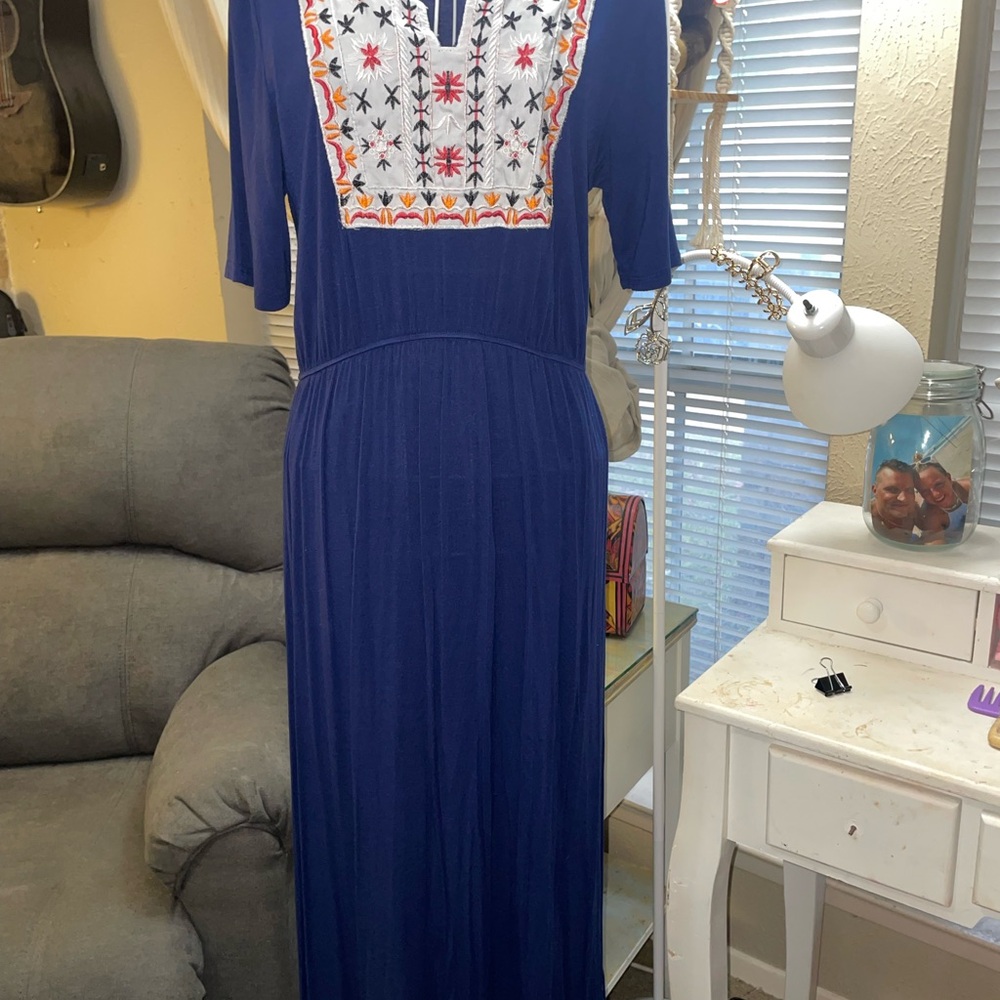 Vintage/Y2K Embroidered Navy Maxi Dress with V-Neck Panel